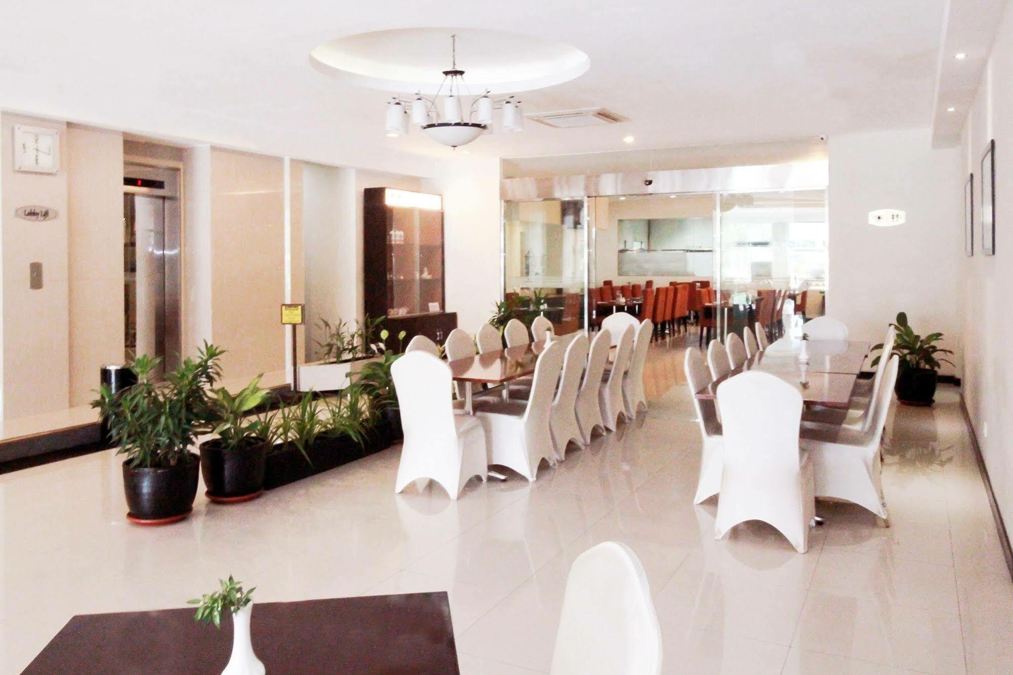 Daima Hotel Padang Padang  Eksteriør billede